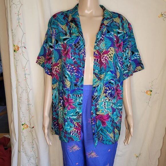 Sag Harbor exotic floral print Button Front Shirt - Picture 6 of 14